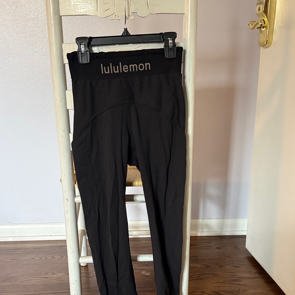 lululemon a
Women's Black Leggings size 4 with side pockets